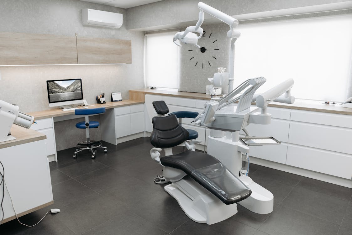 Modern Dental Technology We Use and Why It Matters